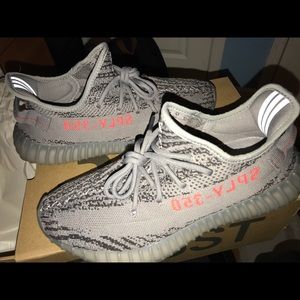 Yeezy Beulga 2.0 Size 9